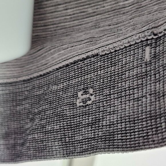 Lululemon Women's Swiftly Breeze Long Sleeve Top Relaxed Fit Striped Gray 4 - Picture 6 of 10